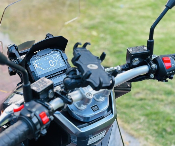 二手布雷斯通极宙 ADV150