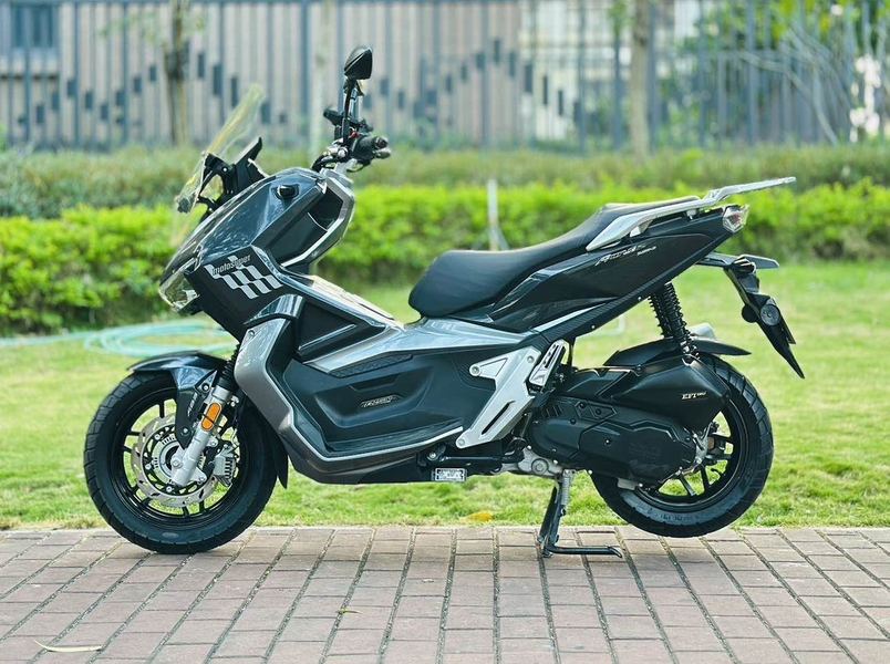 二手布雷斯通极宙 ADV150