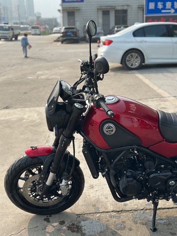 二手贝纳利幼狮 Leoncino 500