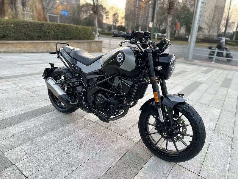 二手贝纳利幼狮 Leoncino 250