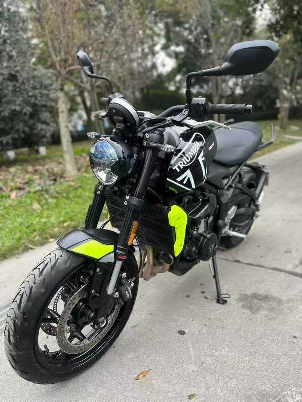 二手凯旋Trident 660