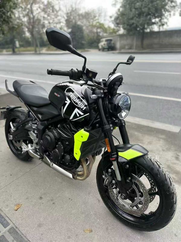 二手凯旋Trident 660