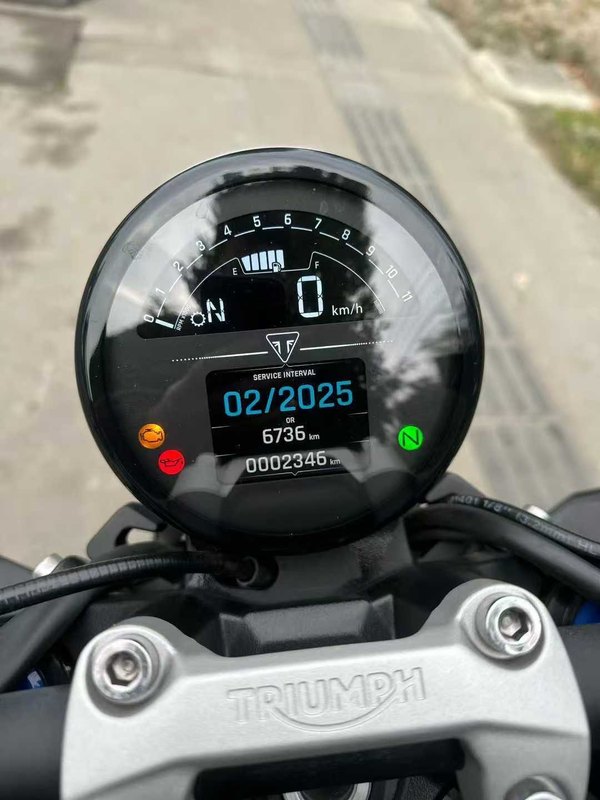 二手凯旋Trident 660