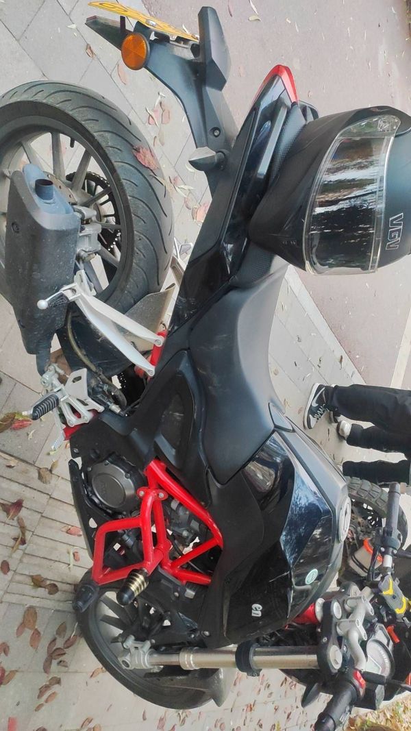 二手贝纳利小黄龙 TNT25