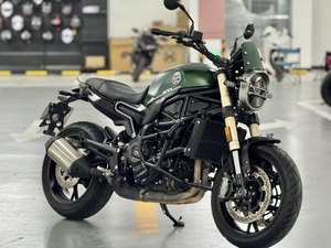 二手贝纳利幼狮 Leoncino 800