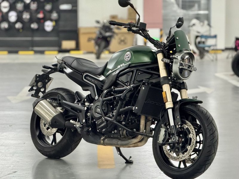 二手贝纳利幼狮 Leoncino 800