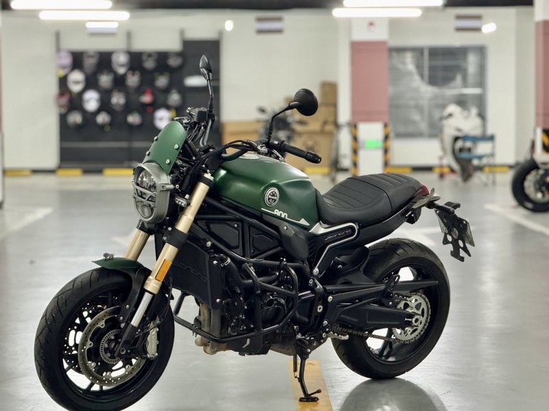 二手贝纳利幼狮 Leoncino 800