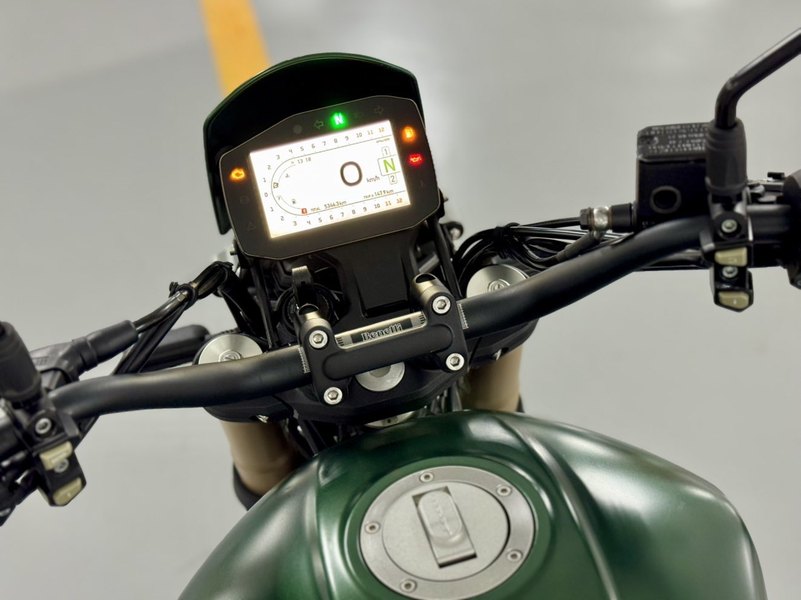 二手贝纳利幼狮 Leoncino 800