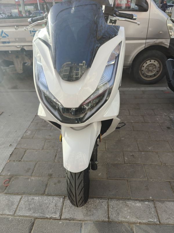 二手五羊本田PCX