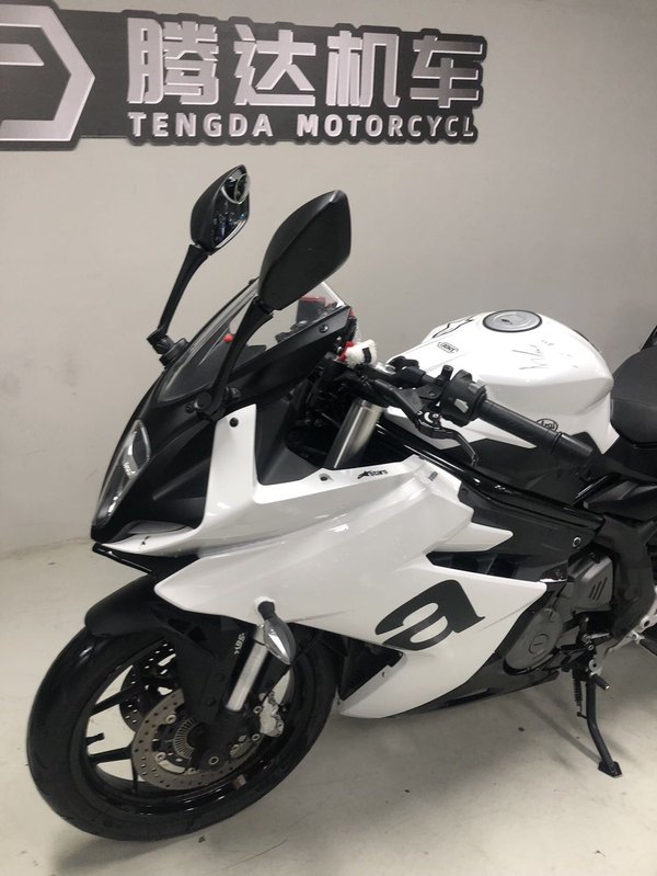 二手贝纳利龙卷风 Tornado 302R