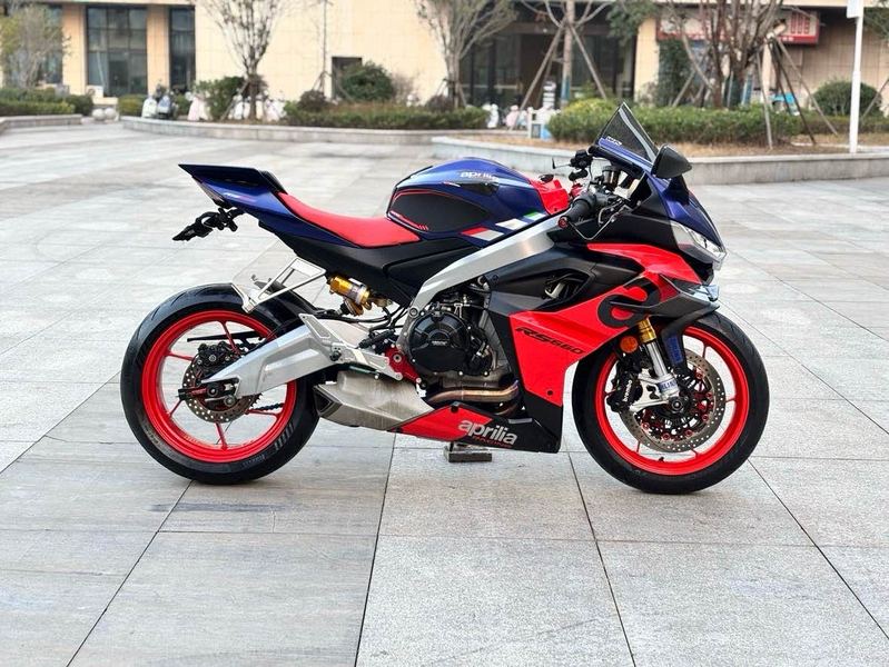 二手阿普利亚RS 660 