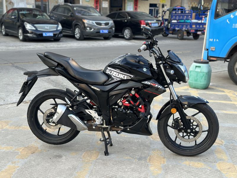 二手济南铃木极客飒 Gixxer 155 NK