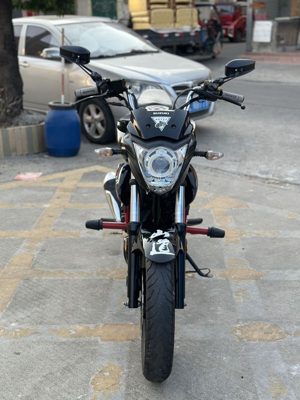 二手济南铃木极客飒 Gixxer 155 NK