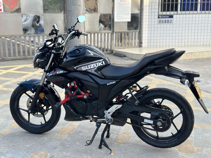 二手济南铃木极客飒 Gixxer 155 NK