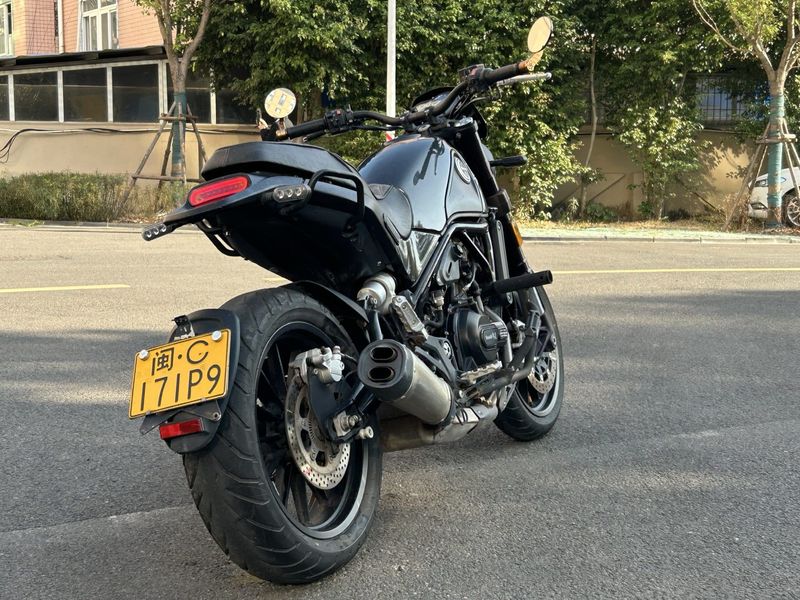 二手贝纳利幼狮 Leoncino 500