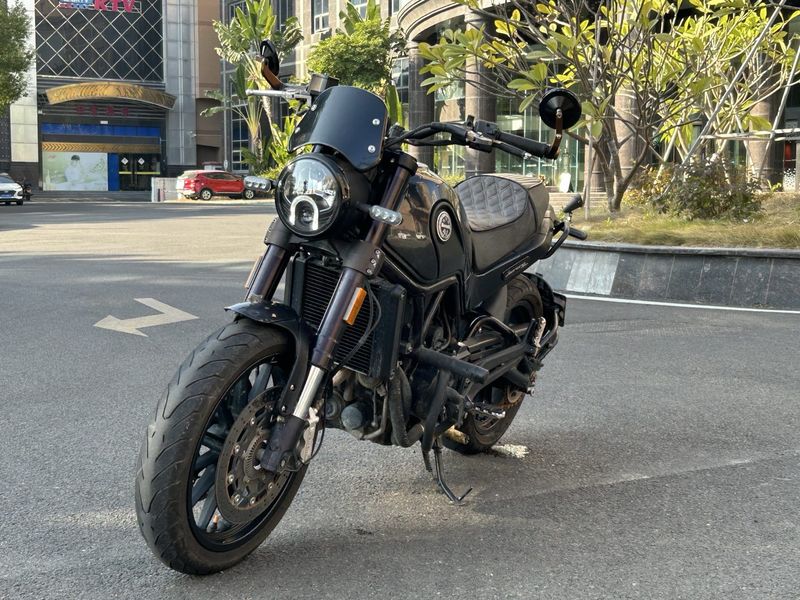 二手贝纳利幼狮 Leoncino 500