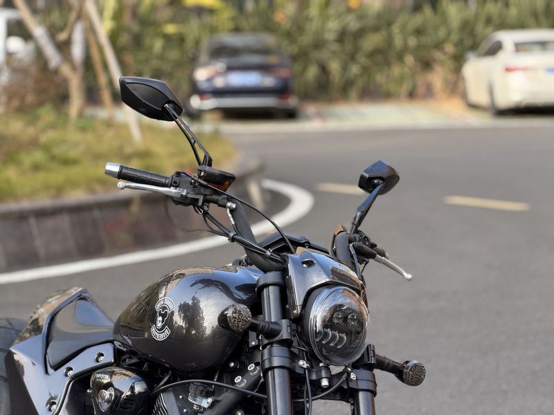 二手香帅金刚狼800S