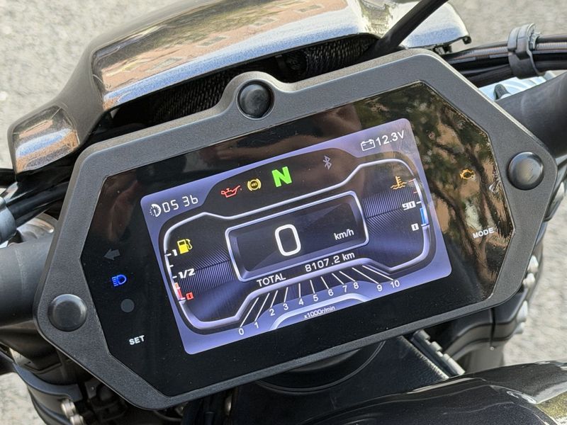 二手香帅金刚狼800S