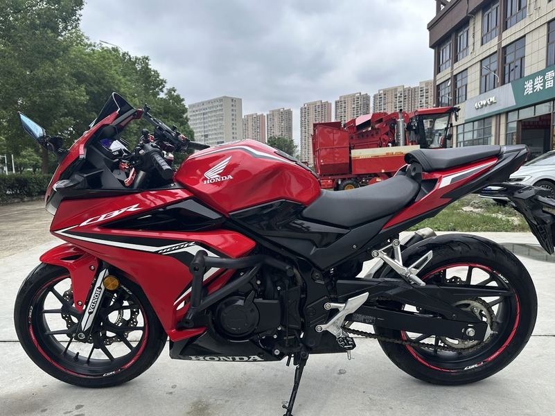 二手本田CBR400R