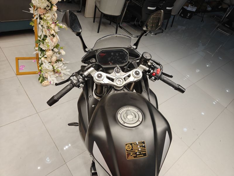 二手贝纳利龙卷风 Tornado 552R