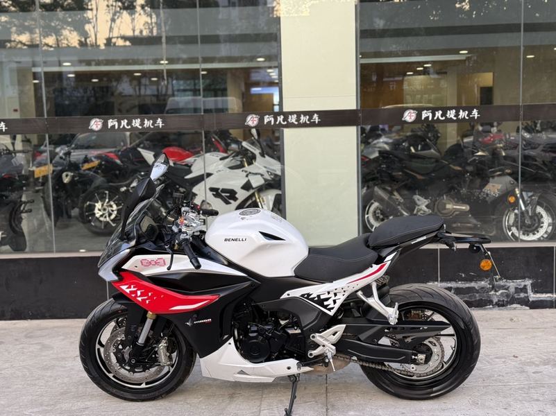 二手贝纳利龙卷风 Tornado 552R