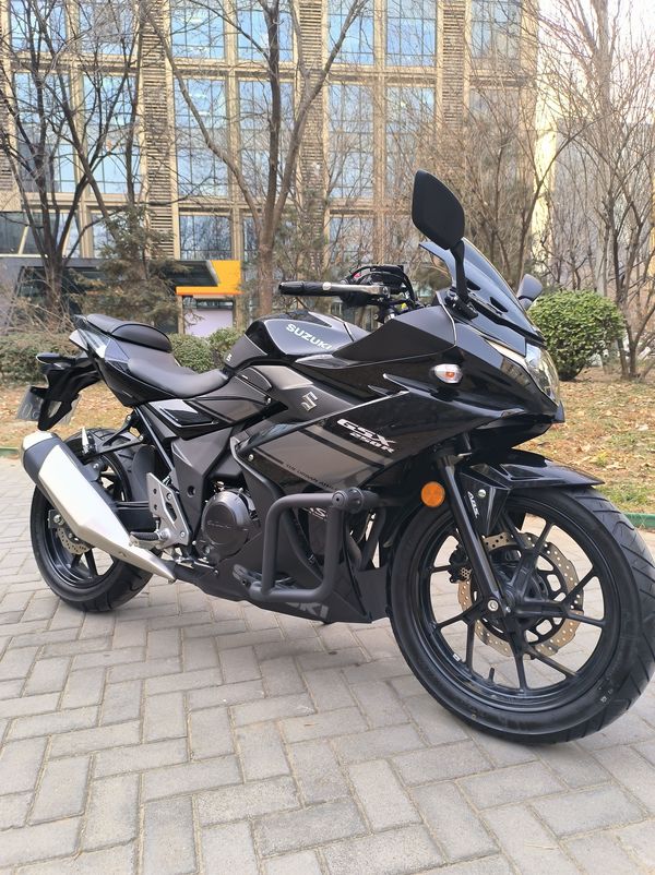 二手豪爵铃木GSX250R