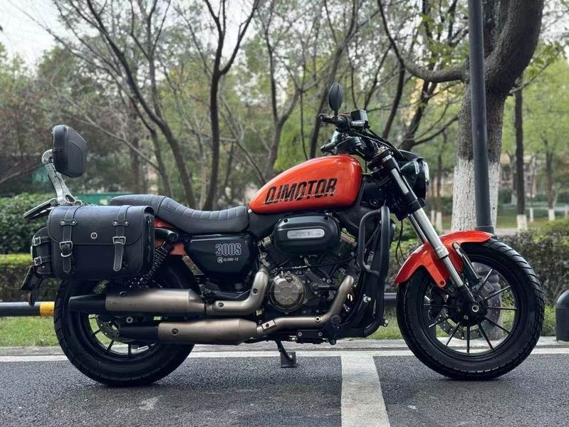 二手QJMOTOR闪300