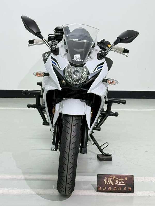 二手豪爵铃木GSX250R