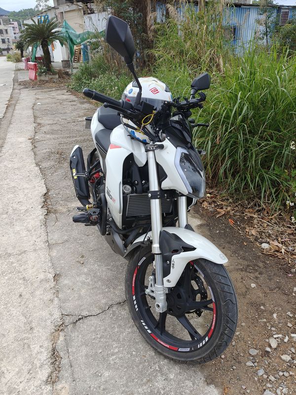 二手贝纳利小迅龙 BN150S