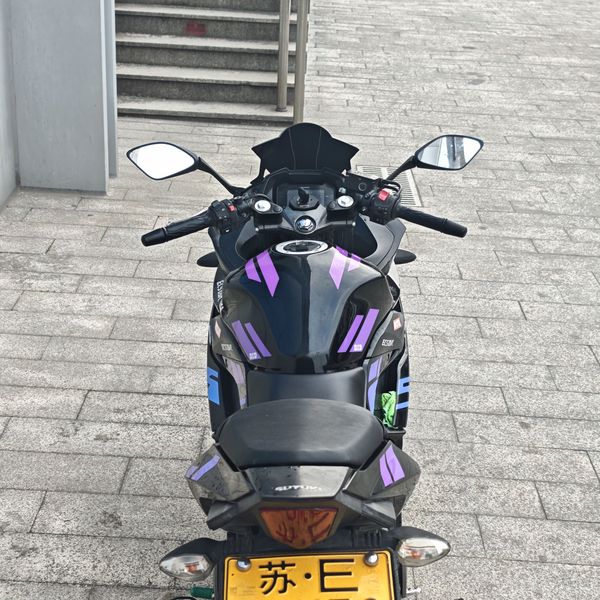 二手豪爵铃木GSX250R