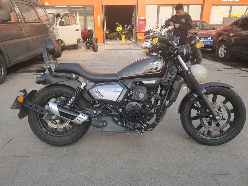 二手钱江荣耀250