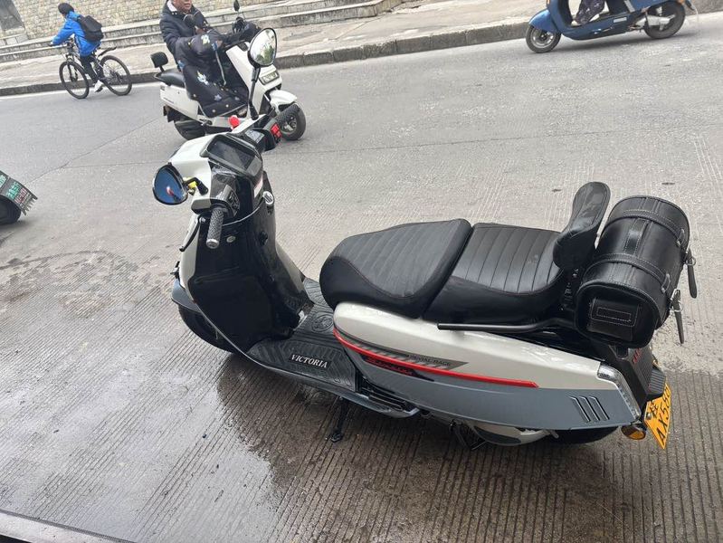 二手维多利亚Sixties 250Si