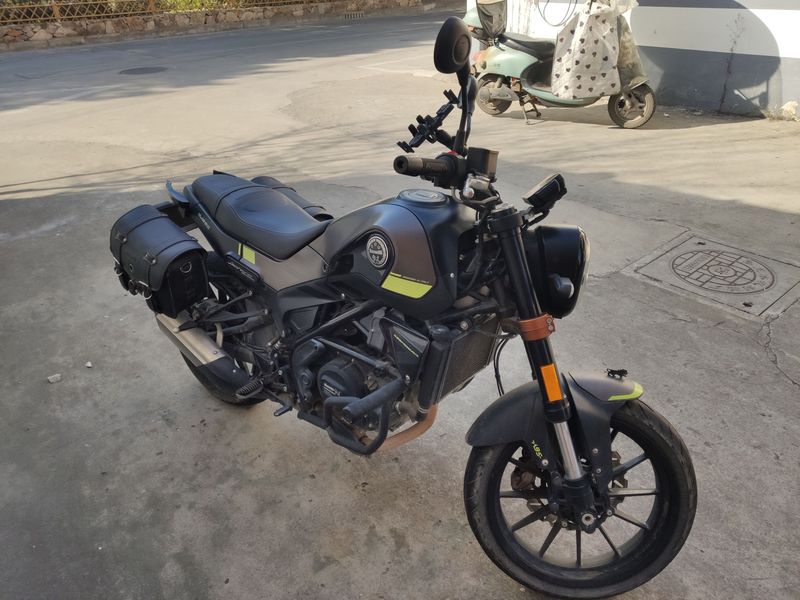 二手贝纳利幼狮 Leoncino 250