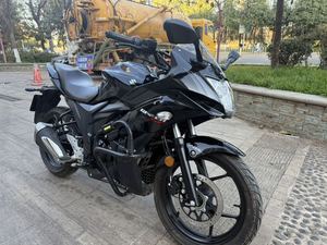 二手济南铃木极客飒 Gixxer 155