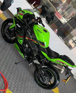 二手川崎ZX-4R
