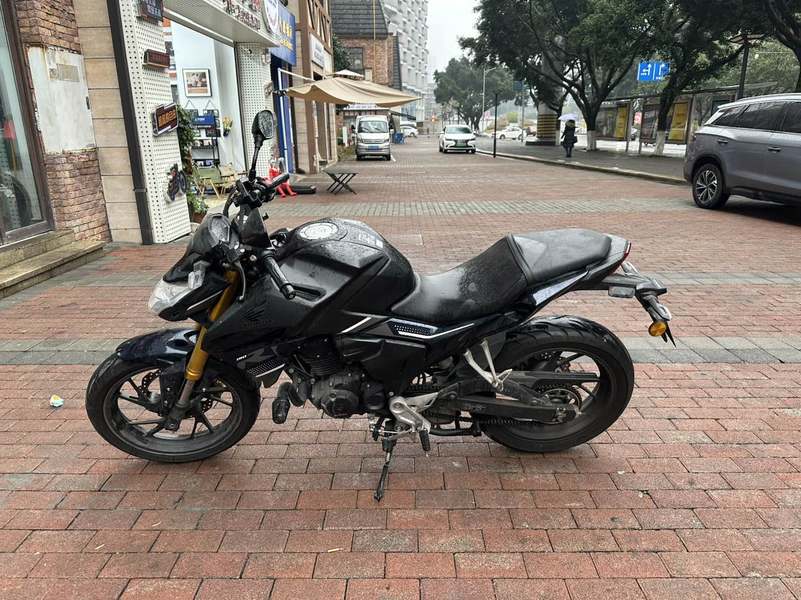 二手五羊本田CB190R 暴锋眼