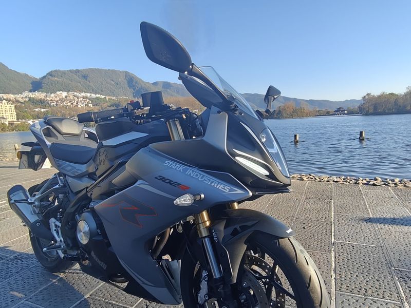 二手贝纳利龙卷风 Tornado 302R