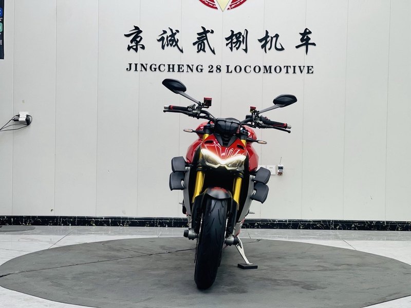 二手杜卡迪Street Fighter V4