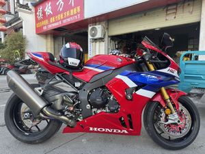 二手本田CBR 1000 RR-R