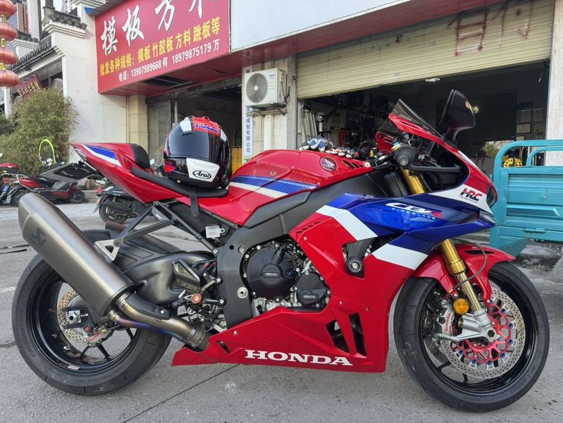 二手本田CBR 1000 RR-R