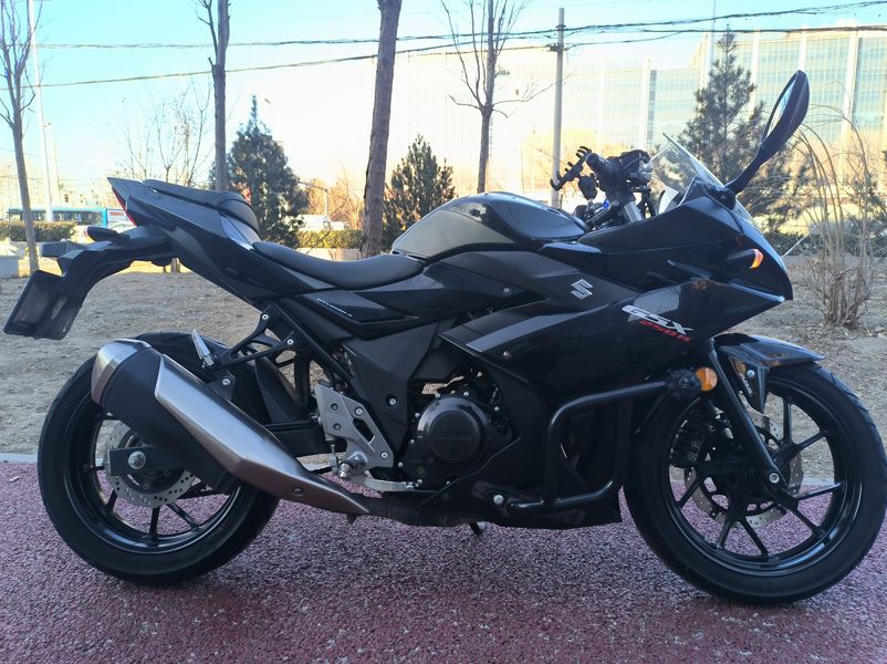 二手豪爵铃木GSX250R
