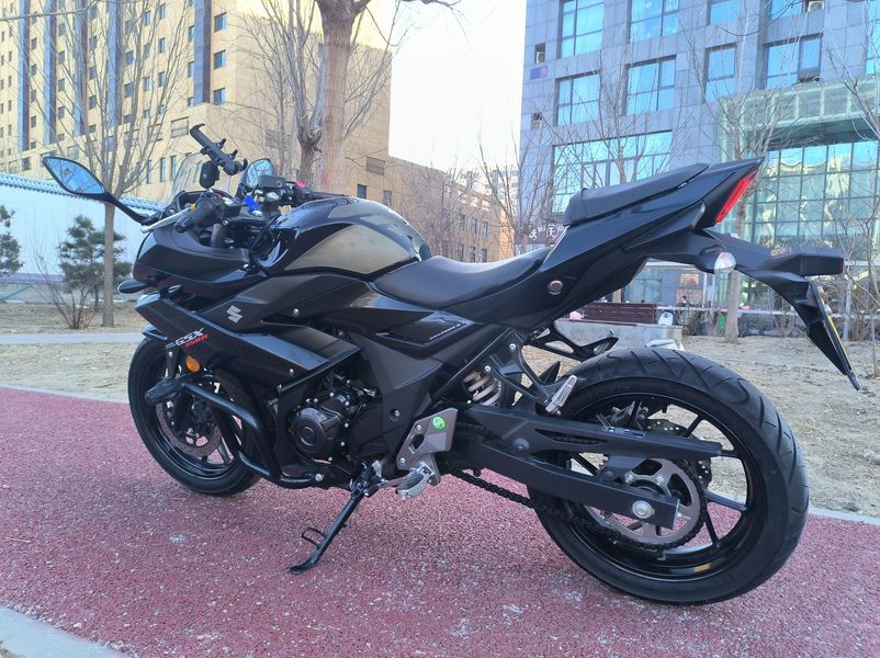 二手豪爵铃木GSX250R