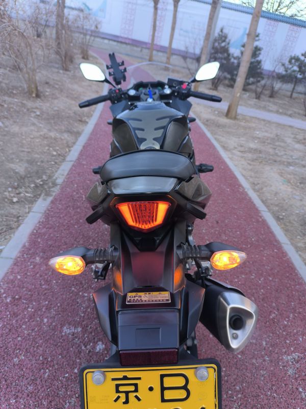 二手豪爵铃木GSX250R