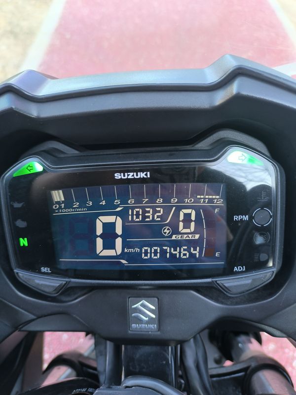 二手豪爵铃木GSX250R