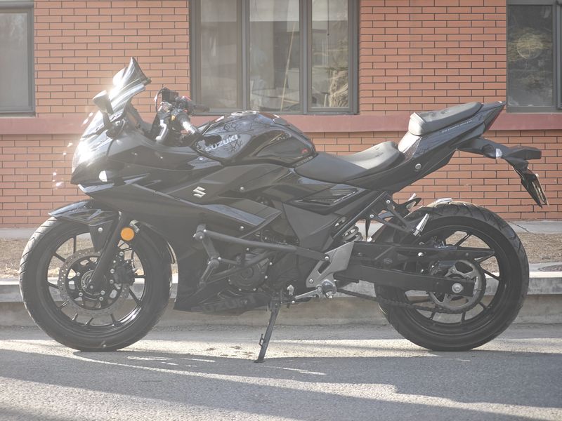 二手豪爵铃木GSX250R