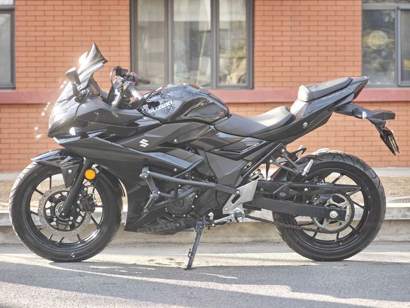 二手豪爵铃木GSX250R