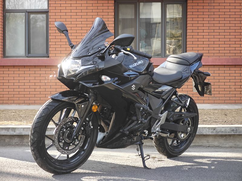 二手豪爵铃木GSX250R