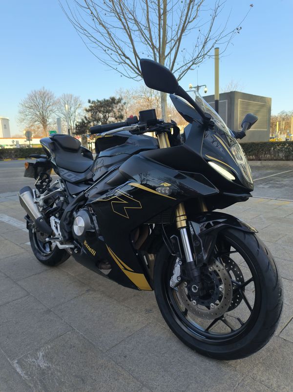 二手贝纳利龙卷风 Tornado 302R