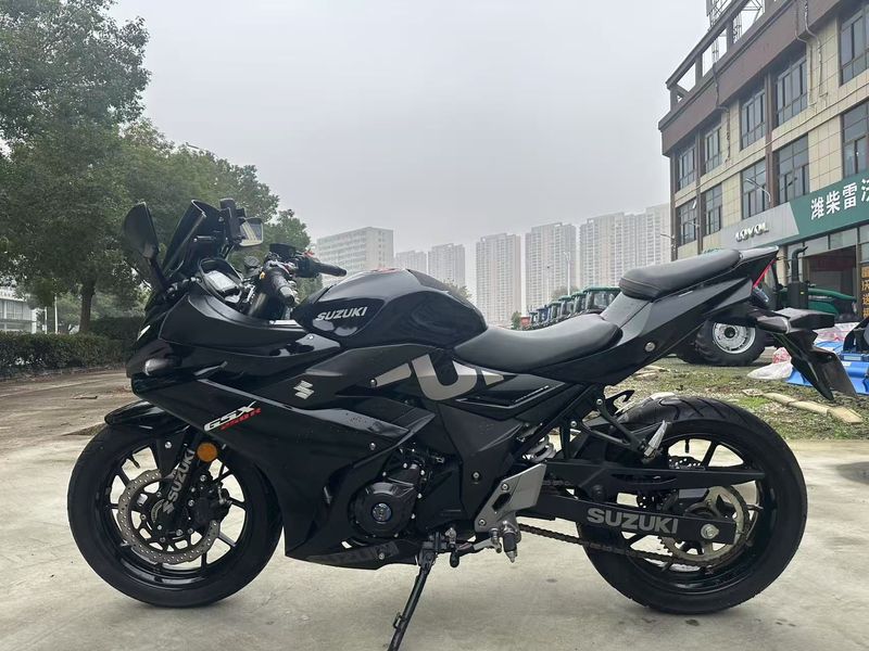 二手豪爵铃木GSX250R