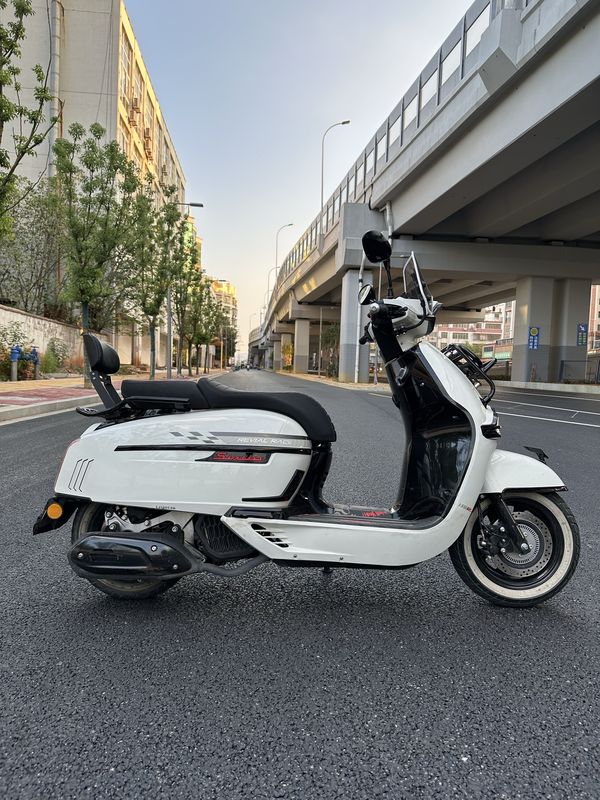 二手维多利亚Sixties 250Si